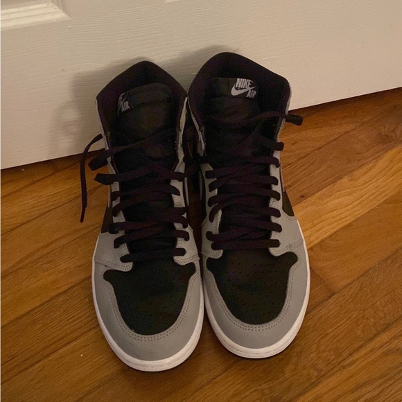 Black and grey retro Jordan high top sneakers - Picture 3 of 4